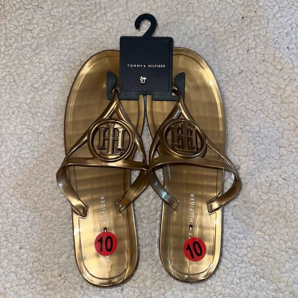 Tommy Hilfiger Size 10 Twvillya Thong Style Logo Gold Rubber Flip Flop Sandals - Picture 1 of 6